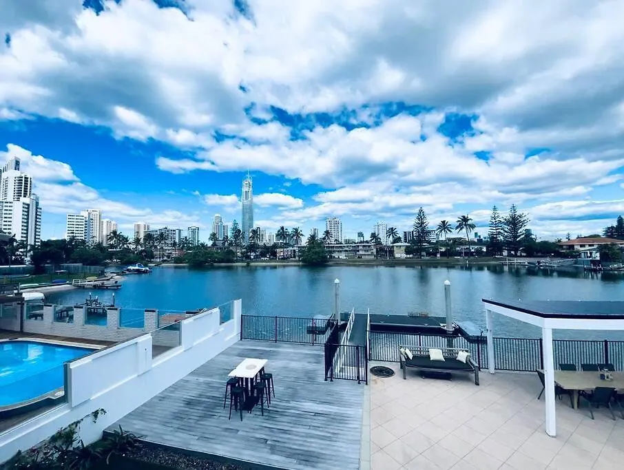 Riverside 3Bedroom Sunny House In Surfers Paradise Gold Coast